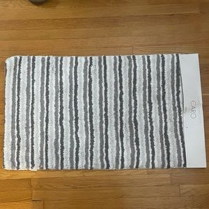 Caro Home Bath Mat grey & white stripes NWT